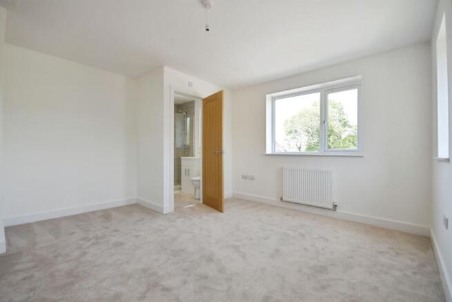 3 bed Detached for sale Image 11