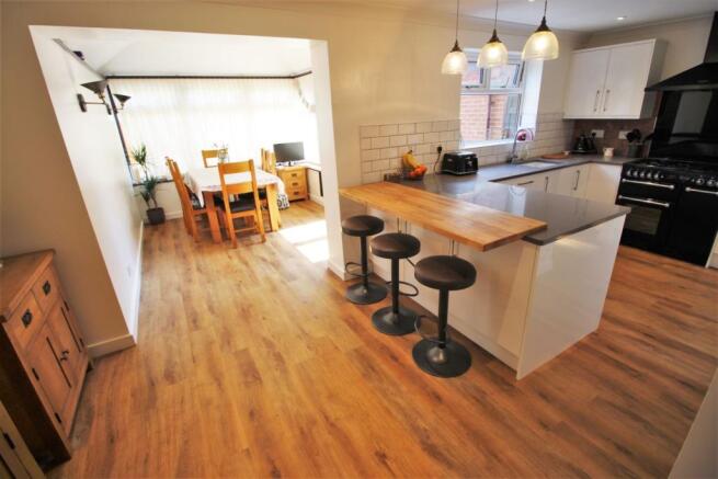 Kitchen/Breakfast