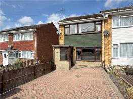 21, Edinburgh Avenue, Stanford-le-hope SS17 7TQ