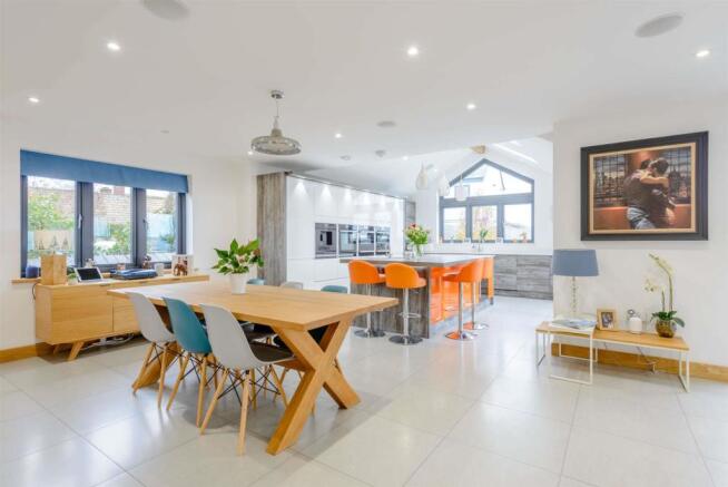 Open Plan Kitchen/Dining Reception