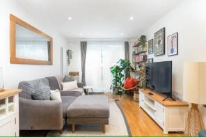 Flat 7, 5 Isis House, Worcester Close, Penge, London SE20 8FN