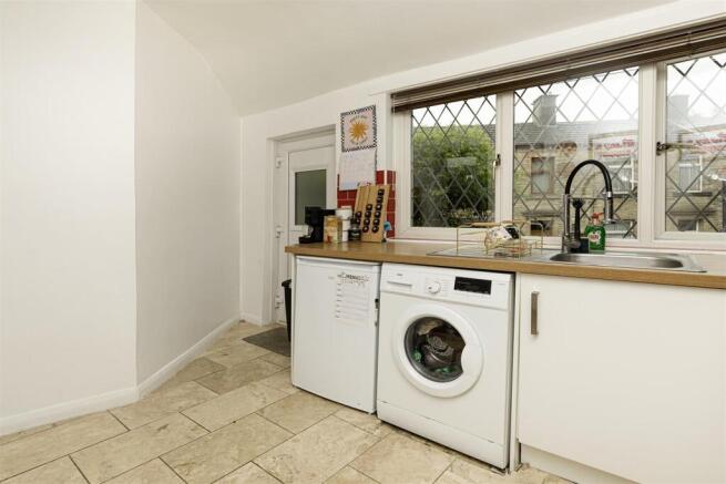 2 bed Terraced for sale Image 8