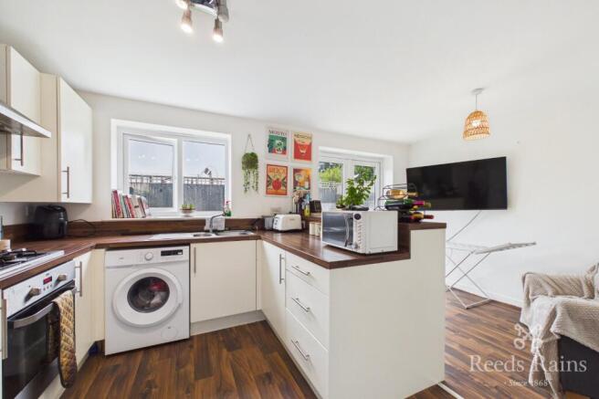 Kitchen/ Dining Area