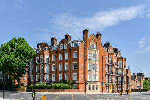 Flat 8, 90 More's Garden, Cheyne Walk, London SW3 5BB