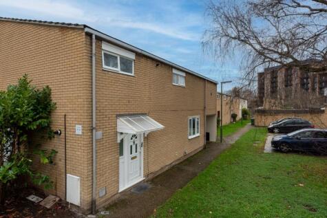 Thamesmead, Walton-on-thames, KT12