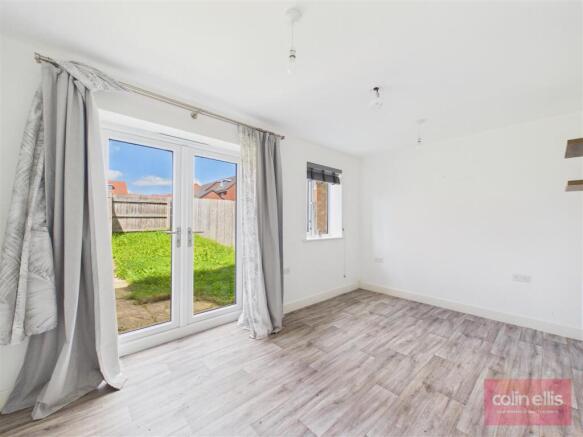 2 bed Terraced for sale Image 7