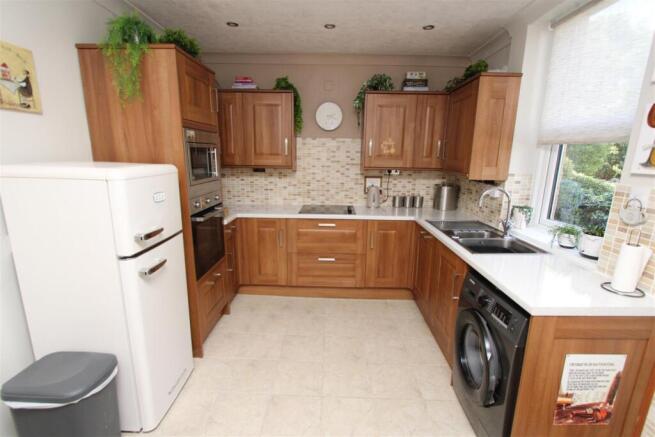 2 bed Terraced for sale Image 3