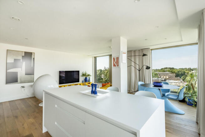 2 bed Apartment for sale Image 7