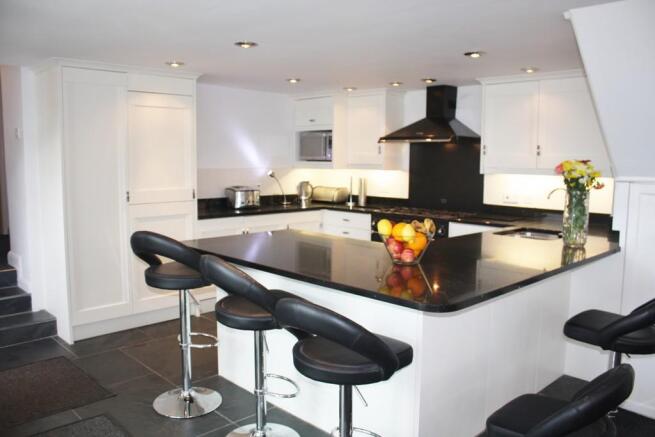 Kitchen/Breakfast...