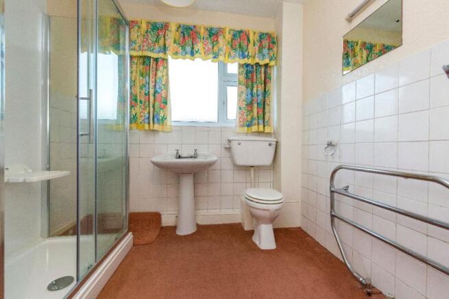 Family shower room