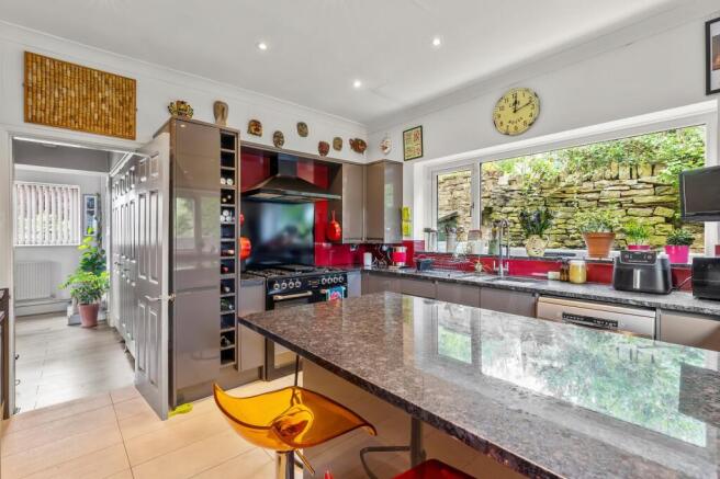 3 bed Detached for sale Image 7