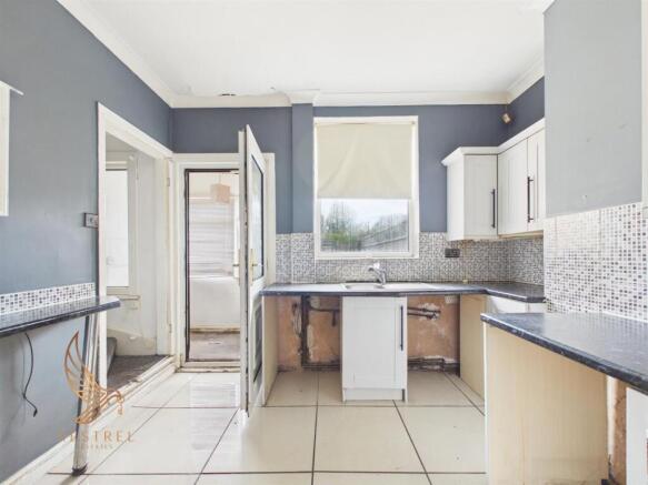2 bed Terraced for sale Image 7