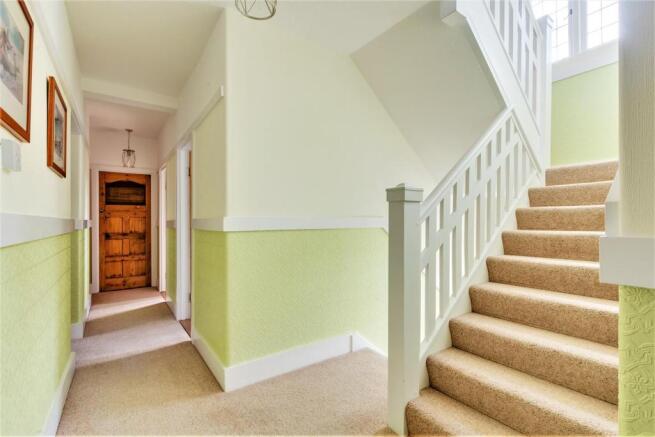 FIRST FLOOR LANDING