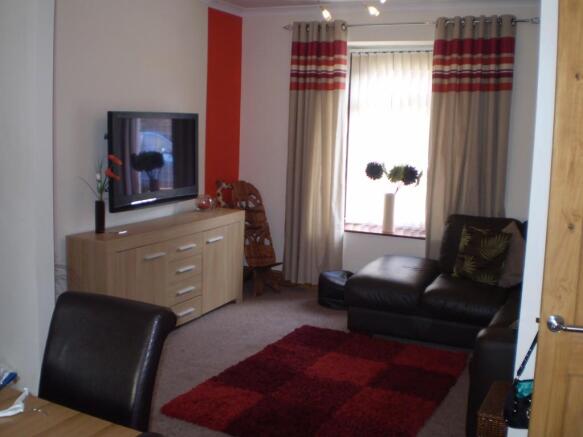 Lounge/ dining room
