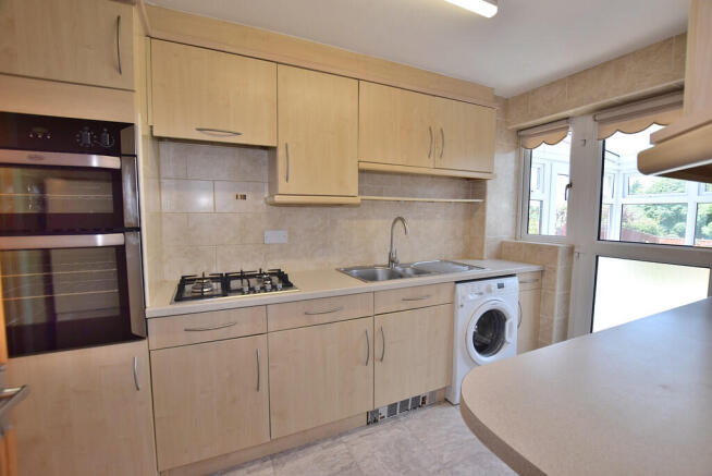 3 bed Detached for sale Image 8