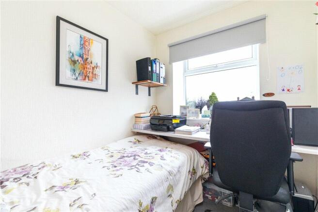Bedroom / Study