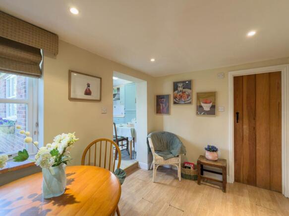 4 bed Detached for sale Image 12