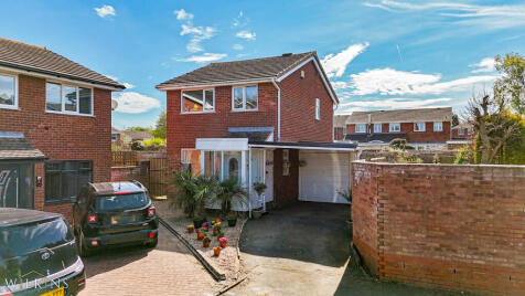Cedar Crescent, Kingsbury, Tamworth, Warwickshire, B78