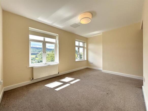 2 bed Apartment for sale Image 7