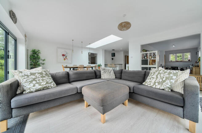 1300181-10-6841d8...