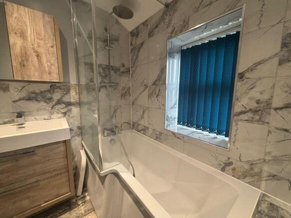 3 bed Terraced for sale Image 10