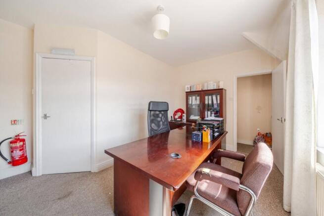 1 bed Flat for sale Image 4