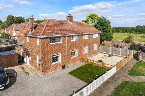 Meadowview Close, Perham Down, Andover