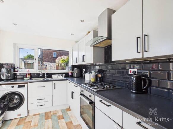 3 bed Terraced for sale Image 5