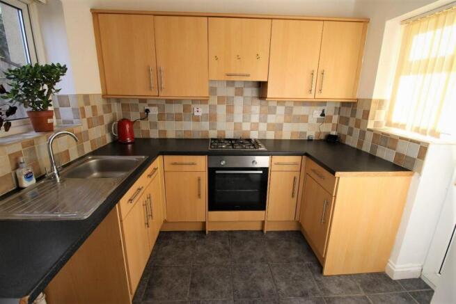 34 Gibbons Grove kitchen.jpg