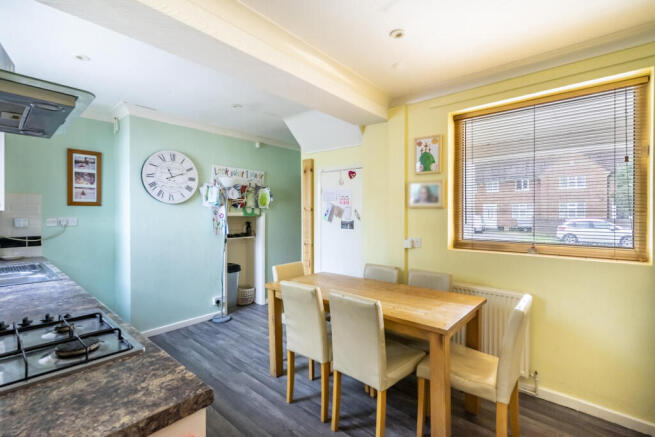 3 bed Semi-Detached for sale Image 6