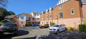 1, Dickens Lodge, Wealdhurst Park, Broadstairs CT10 2DY