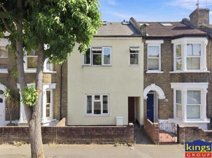Lynmouth Road, London