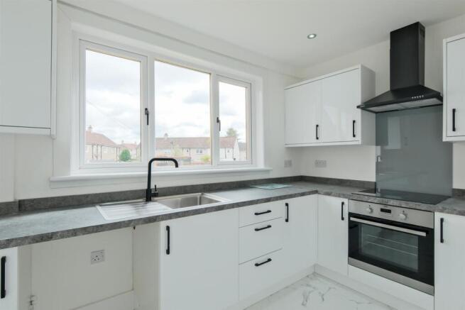 022-1 Innellin Crescent, Shotts ML4 4DB.jpg