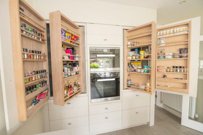 Kitchen pic 3.jpg