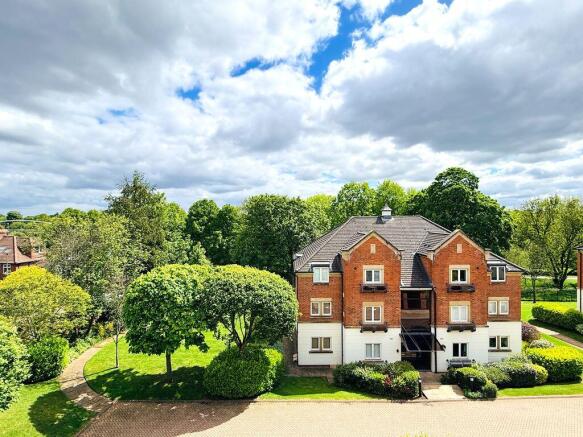 2 bed Flat for sale Image 8