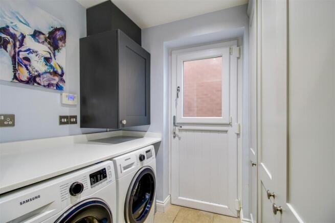 4 bed Detached for sale Image 6