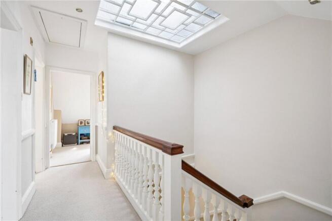 6 bed Terraced for sale Image 8