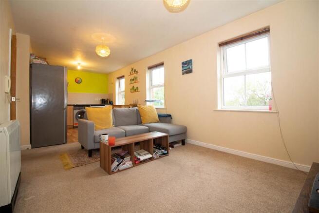 Lounge/Kitchen