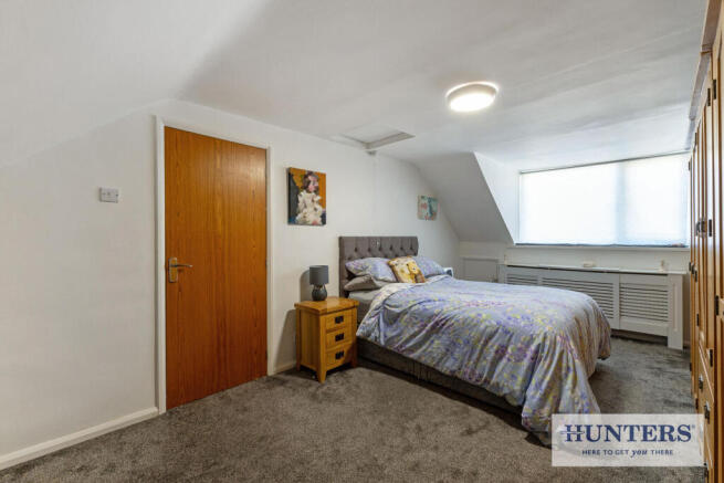 3 bed Semi-Detached Bungalow for sale Image 10