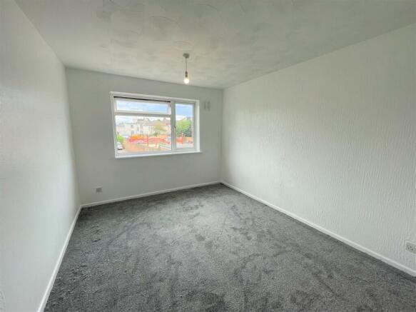 4 houghoumont house bedroom.JPG