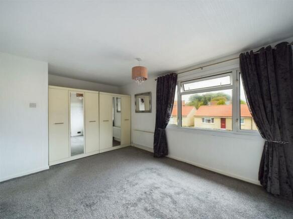 Bedroom: