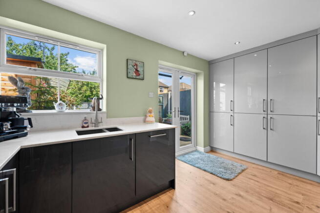 3 bed Detached for sale Image 8
