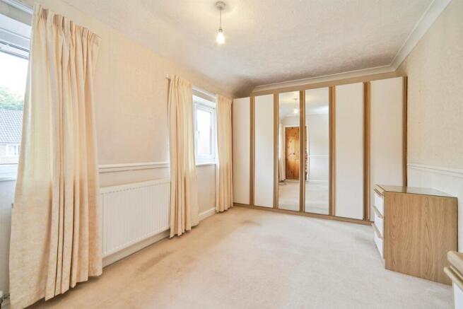 2 bed Semi-Detached for sale Image 11
