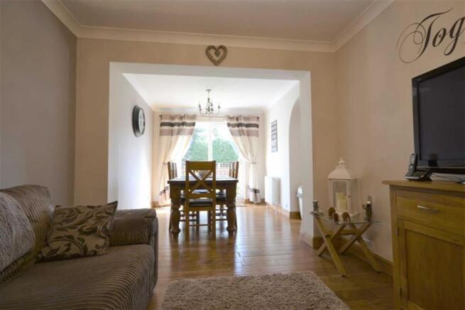 FAMILY DINING AREA