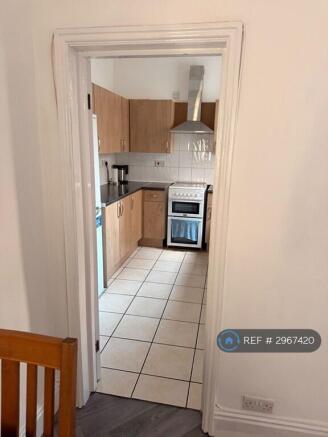 3 bed Terraced to rent Image 8