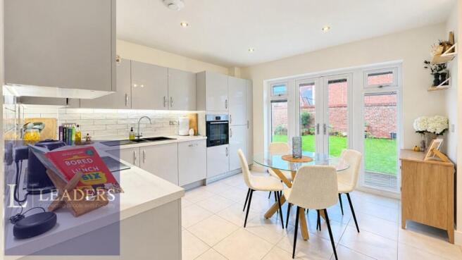 Fiske Avenue, Halstead, Essex photo 4
