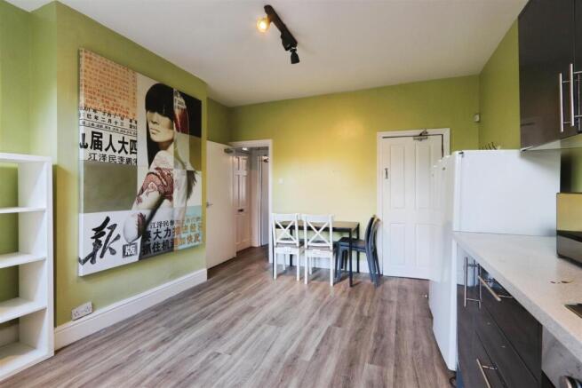 5 bed Terraced for sale Image 6