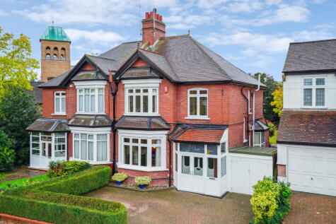 Love Lane, Pinner, HA5