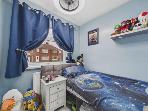 4 bed Semi-Detached for sale Image 10