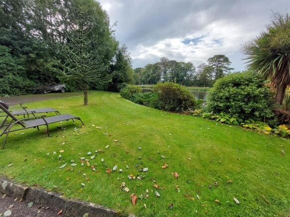 Higher Lane Grounds